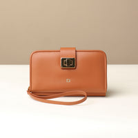 Front view of Svana Wallet by Danilos in premium leather