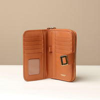 Open view of Svana Wallet by Danilos in premium leather
