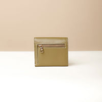 Back view of olive Danilo’s compact Anahí Wallet with card slots