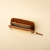 Open interior of NatureHold Wallet handcrafted raffia and leather wallet by Danilo’s