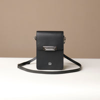 Front view of black Danilos Multi-Smartphone Clariss Bag leather crossbody
