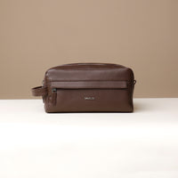 toiletry-bag-leather-santiago-brown-with-brand-danilos-front-view
