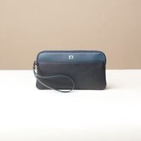 Closed Pouch Antonella in Lavanda Napa leather with zip-around closure