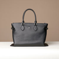 Saule Tote Bag in black leather – structured luxury tote with minimalist design and crossbody versatility