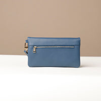 Karelia Clutch