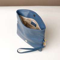 Karelia Clutch