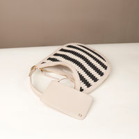 Matching pouch detail outside Luna Palmera bag